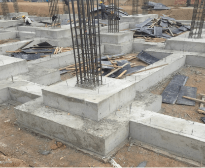 西北电建承建新疆哈密景峡风电项目土建工程正式启动，新能源建设再添新动能